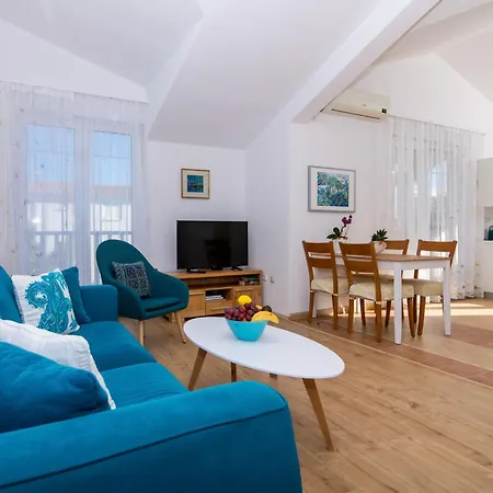 Apartman Matana-2 By Interhome Trogir